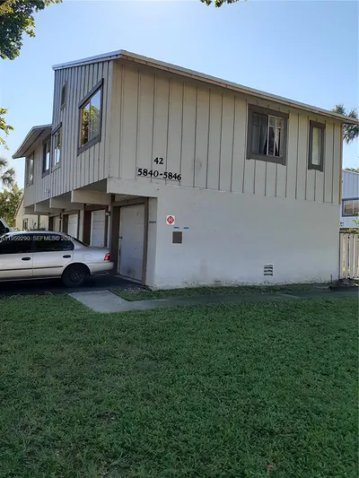 5842 NW 21st St 42-B #42-B Lauderhill FL