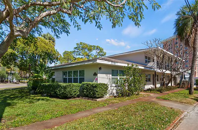 1121 BEACH DRIVE NE St Petersburg FL