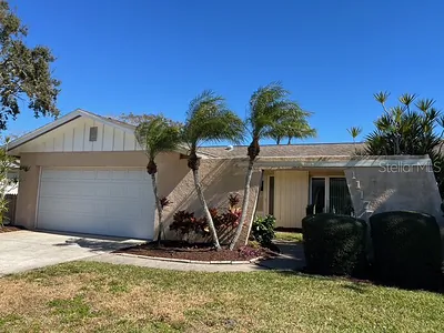 11177 BELLA LOMA DRIVE Largo FL