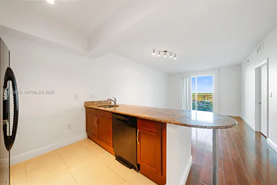 7280 SW 90th St 605 #605 Miami FL