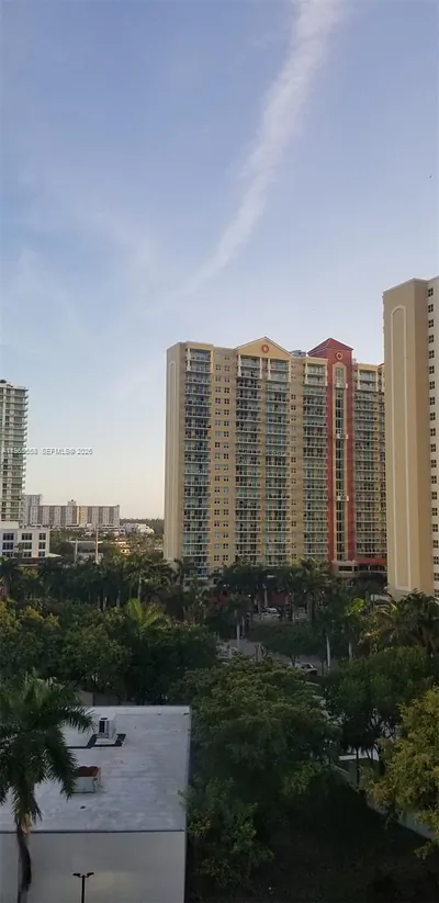 17021 N Bay Rd 1016 #1016 Sunny Isles Beach FL