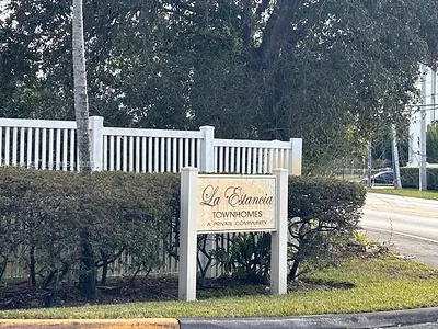 5457 SW 41st St Pembroke Park FL