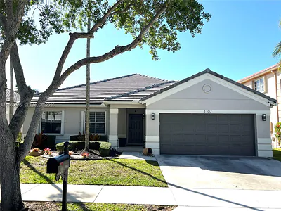 1107 Fairfield Meadows Dr Weston FL