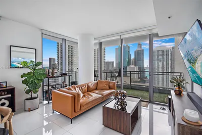 92 SW 3rd St 2710 #2710 Miami FL