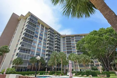 10777 W Sample Road 910, Coral Springs, FL 33065 #910 Coral Springs FL