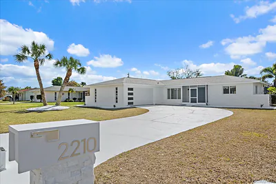 2210 BLACKWOOD DRIVE Venice FL