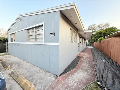 2306 Simms St Hollywood FL