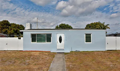 1013 Cherry Rd West Palm Beach FL