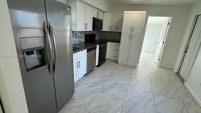 2275 NW 99th Ter Miami FL