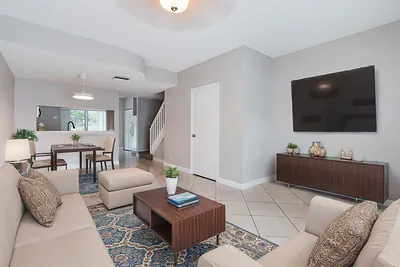 16721 Hemingway Drive, Weston, FL 33326 Weston FL