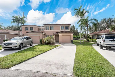 11191 SW 17th Mnr Davie FL