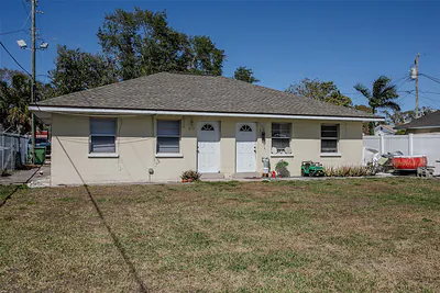 810 21ST AVENUE W Bradenton FL