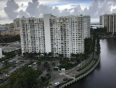 2750 NE 183rd St 1902 #1902 Aventura FL