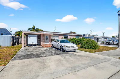 2013 Longwood Road, West Palm Beach, FL 33409 West Palm Beach FL