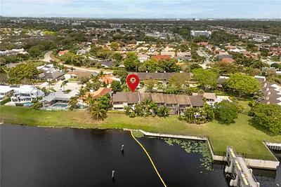 5692 Santiago Cir Boca Raton FL