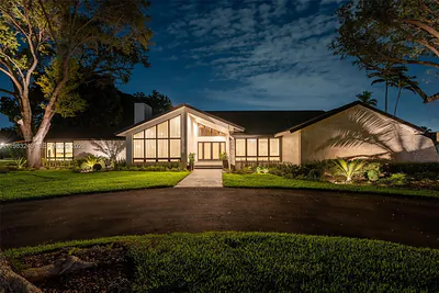 8967 SW 117th St Miami FL