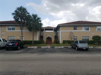 10040 Twin Lakes Dr 37-A #37-A Coral Springs FL