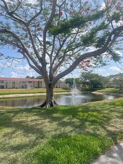 1030 TWIN LAKES DR 21 H #21 H Coral Springs FL