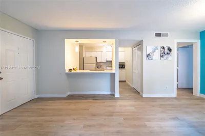 620 S Park Rd 18-2 #18-2 Hollywood FL