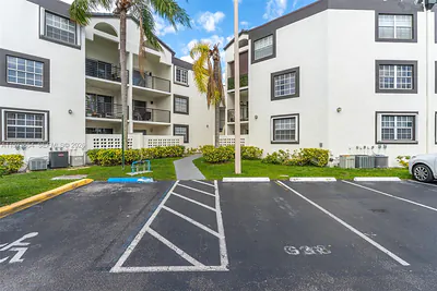 9735 Fontainebleau Blvd G103 #G103 Miami FL