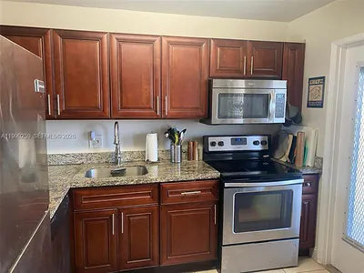 4700 Washington St 406 #406 Hollywood FL
