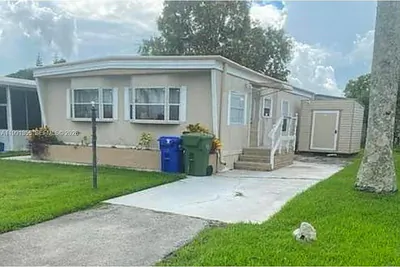 21730 NW 8th Ct Pembroke Pines FL
