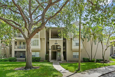 1825 Palm Cove Boulevard 103, Delray Beach, FL 33445 #103 Delray Beach FL