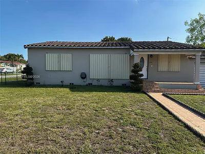 260 W 56th St Hialeah FL
