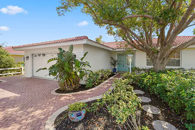 216 MATISSE CIRCLE N Nokomis FL