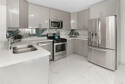 1510 Hayes St Hollywood FL