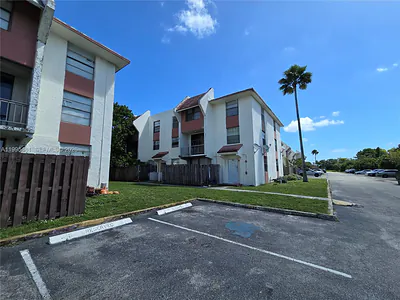 1750 NW 55th Ave 103 #103 Lauderhill FL