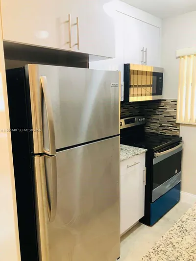 2615 POLK 23 #23 Hollywood FL