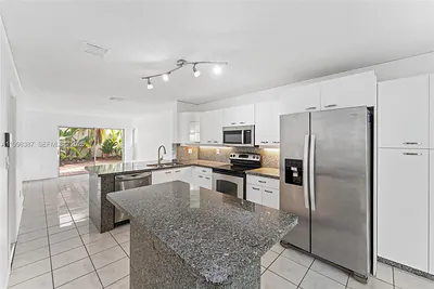 1120 W Lake St 0 Hollywood FL