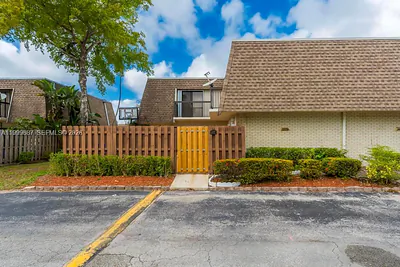 8107 SW 23rd Ct 29D #29D North Lauderdale FL