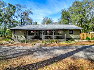 213 W VIRGINIA AVENUE Deland FL