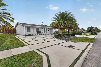 4865 SW 94th Ave Miami FL