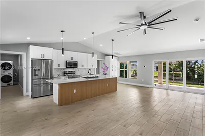 2210 NW 2nd Ave Other FL