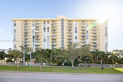2350 NE 135th St 1111 #1111 North Miami FL
