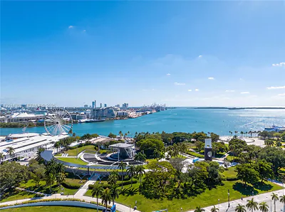 253 NE 2nd St 424 #424 Miami FL