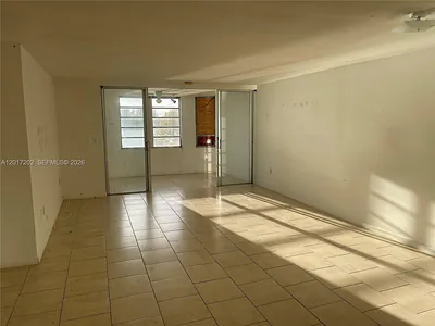 1660 NE 191st St 313-1 #313-1 Miami FL