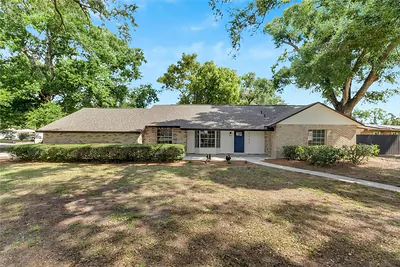 2207 PARKWOOD DRIVE Valrico FL