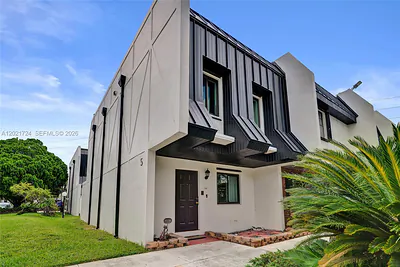 5555 Ludlam Rd 46 #46 South Miami FL