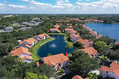 636 Windsor SQ 102 #102 NAPLES FL