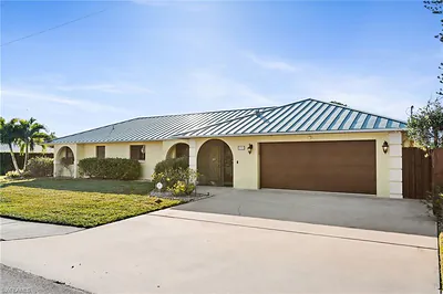 595 103rd AVE N NAPLES FL