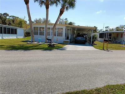 524 Timber LN S NORTH FORT MYERS FL