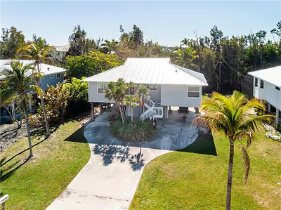 7947 Gabion CT BOKEELIA FL