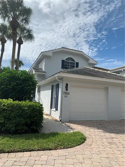7066 Barrington CIR 201 #201 NAPLES FL