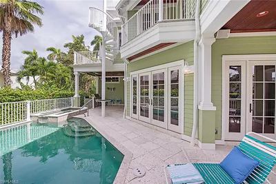 85 13th AVE S NAPLES FL