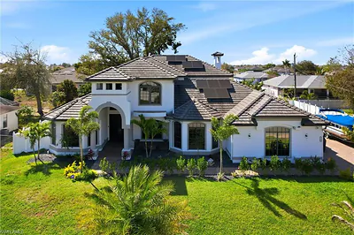 2104 NE 9th PL CAPE CORAL FL
