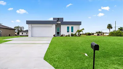 1222 Nelson RD N CAPE CORAL FL